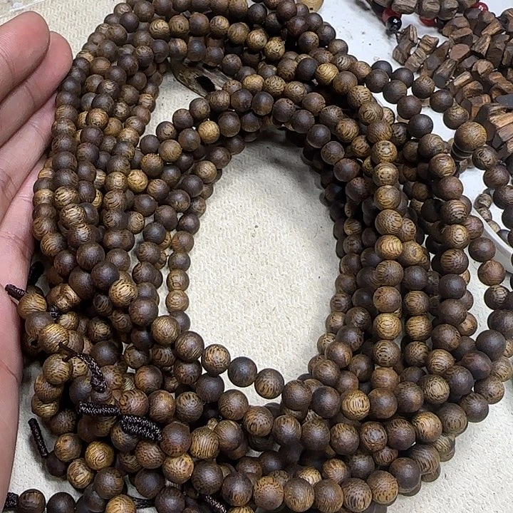 沉香沉香碎屑奇楠沉香圆珠长串0.7-18g多样性发一条