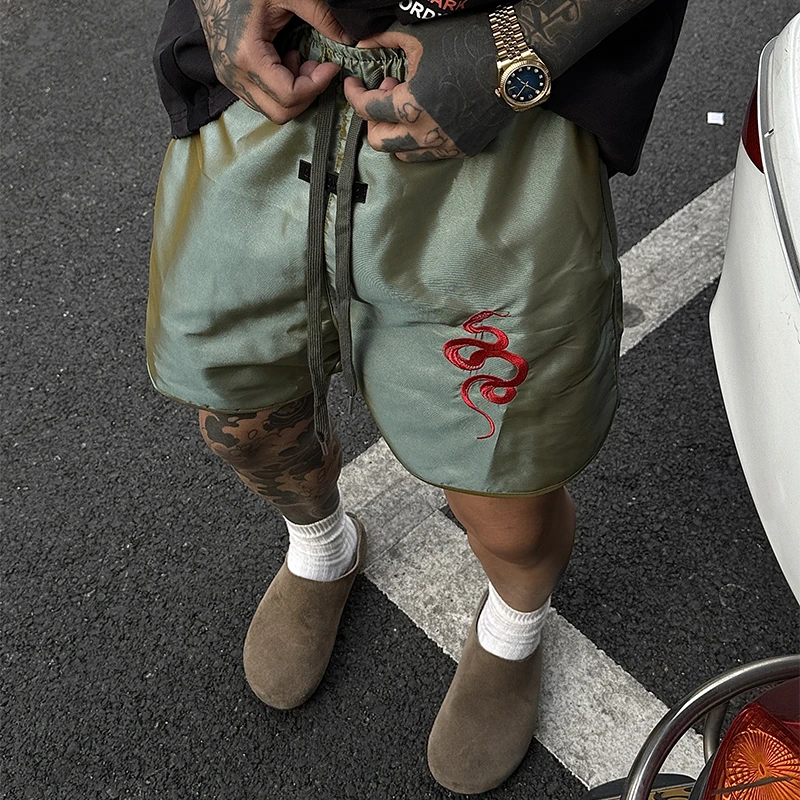 白鹤大人蛇年限定宽松抽绳运动短裤夏季男美式休闲冰丝透气五分裤