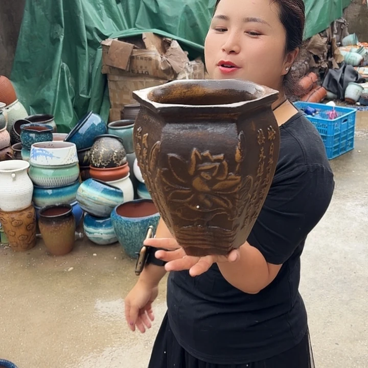 18口24高瑕疵一个盆子。