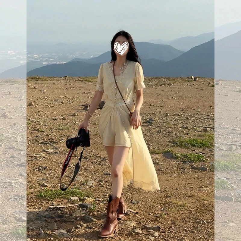 夏季V领甜美法式蕾丝连衣裙高腰短裤一衣两穿气质套装洋气衣服女