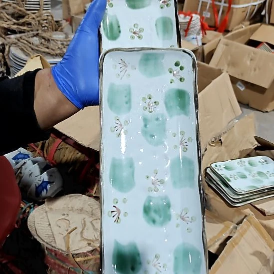 摆件陶瓷盘子碗筷都有