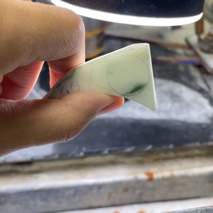 糖****定制翡翠未镶嵌虎虎珠宝手镯定制