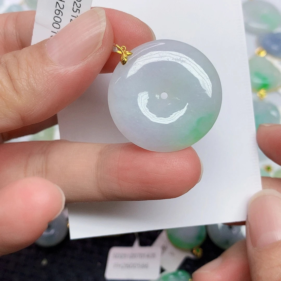 翡翠18K金镶嵌颈饰3467789