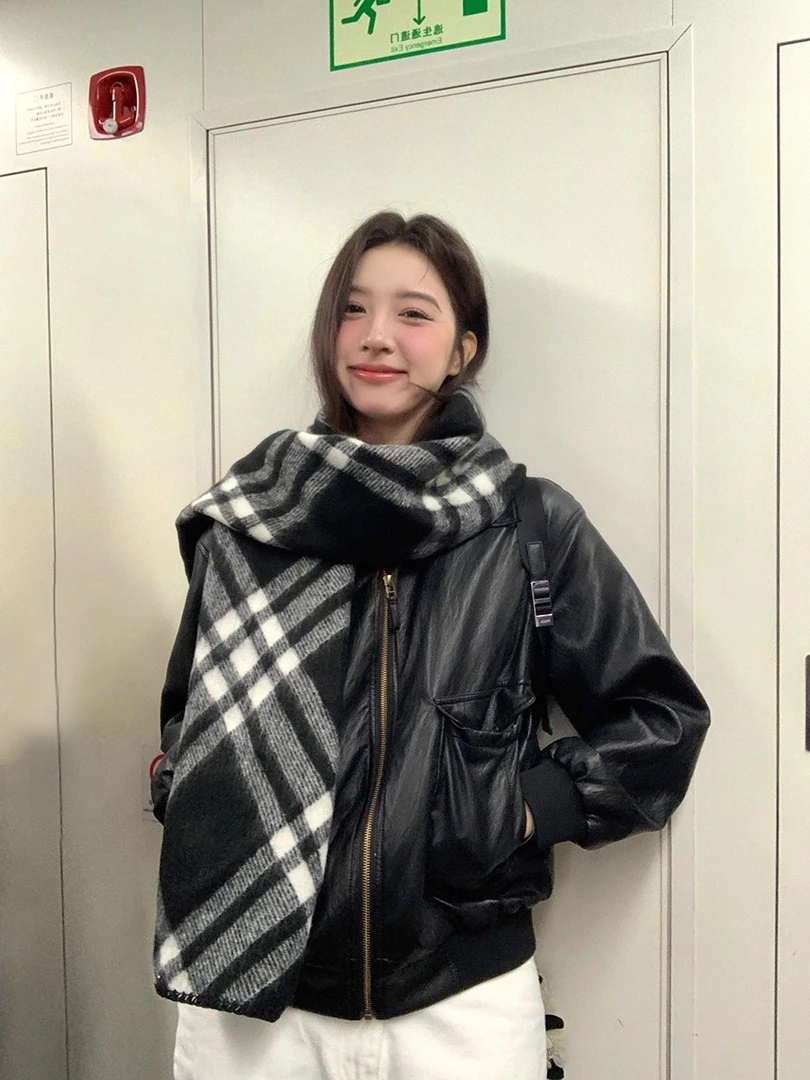 韩国出口冬季加厚保暖围脖韩版防寒披肩学生复古百搭格纹围巾女