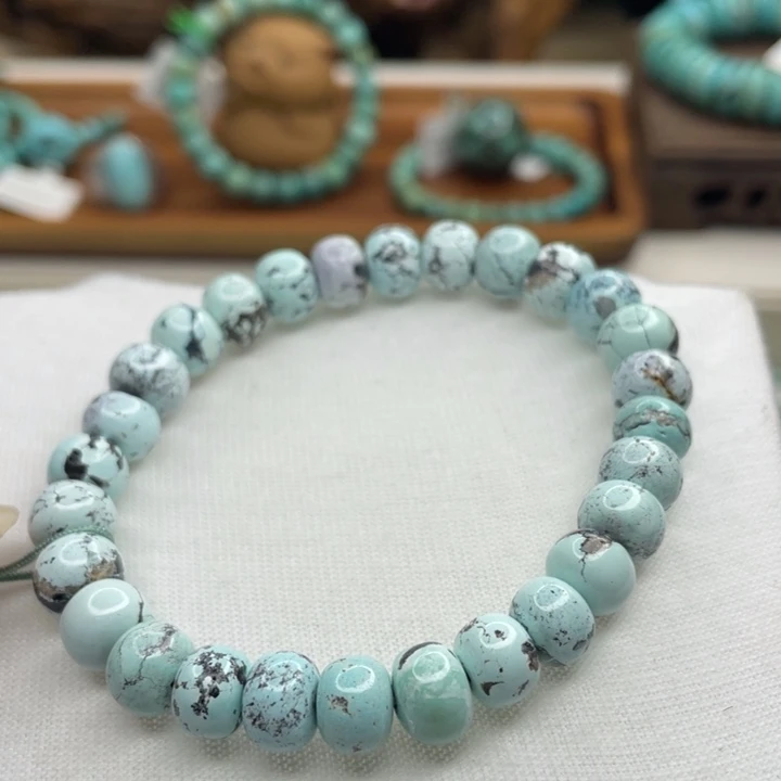 绿松石未镶嵌珠宝