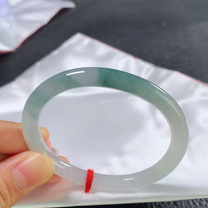 翡翠未镶嵌手镯（贵妃镯）53圈