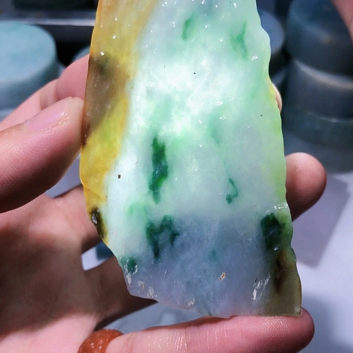 翡翠未镶嵌颈饰天然翡翠A货片料