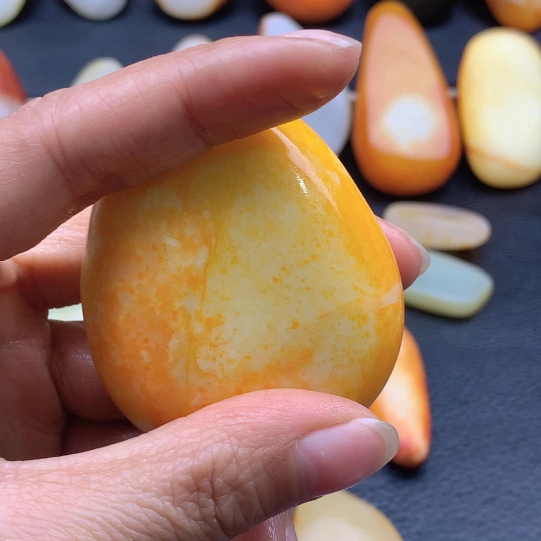 和田玉未镶嵌和田玉