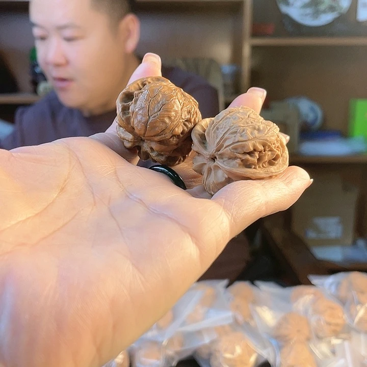 文玩核桃把件寒****4蛇头