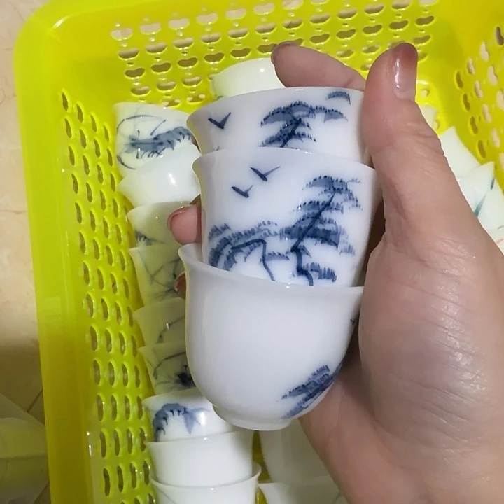 微瑕璞玉手绘釉下彩文竹松树三个