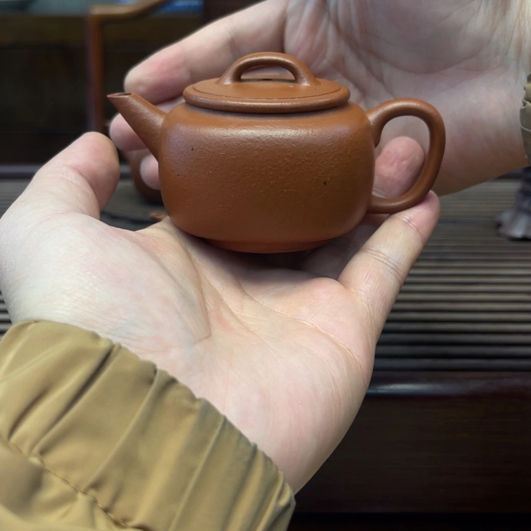 紫砂茶壶理**费理性兄玉琮