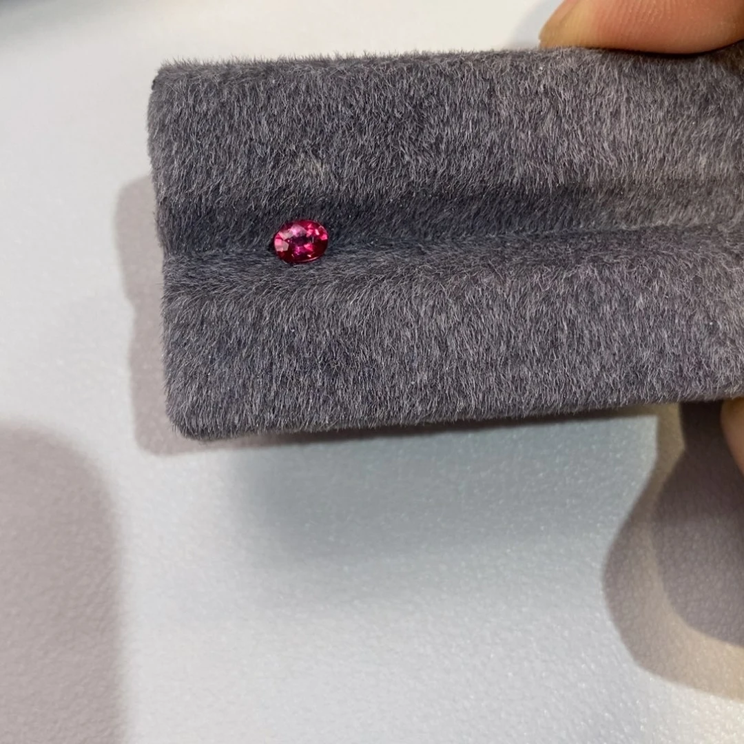 碧玺裸石未镶嵌0.295克拉