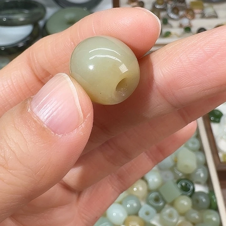 和田玉（糖玉）未镶嵌颈饰113