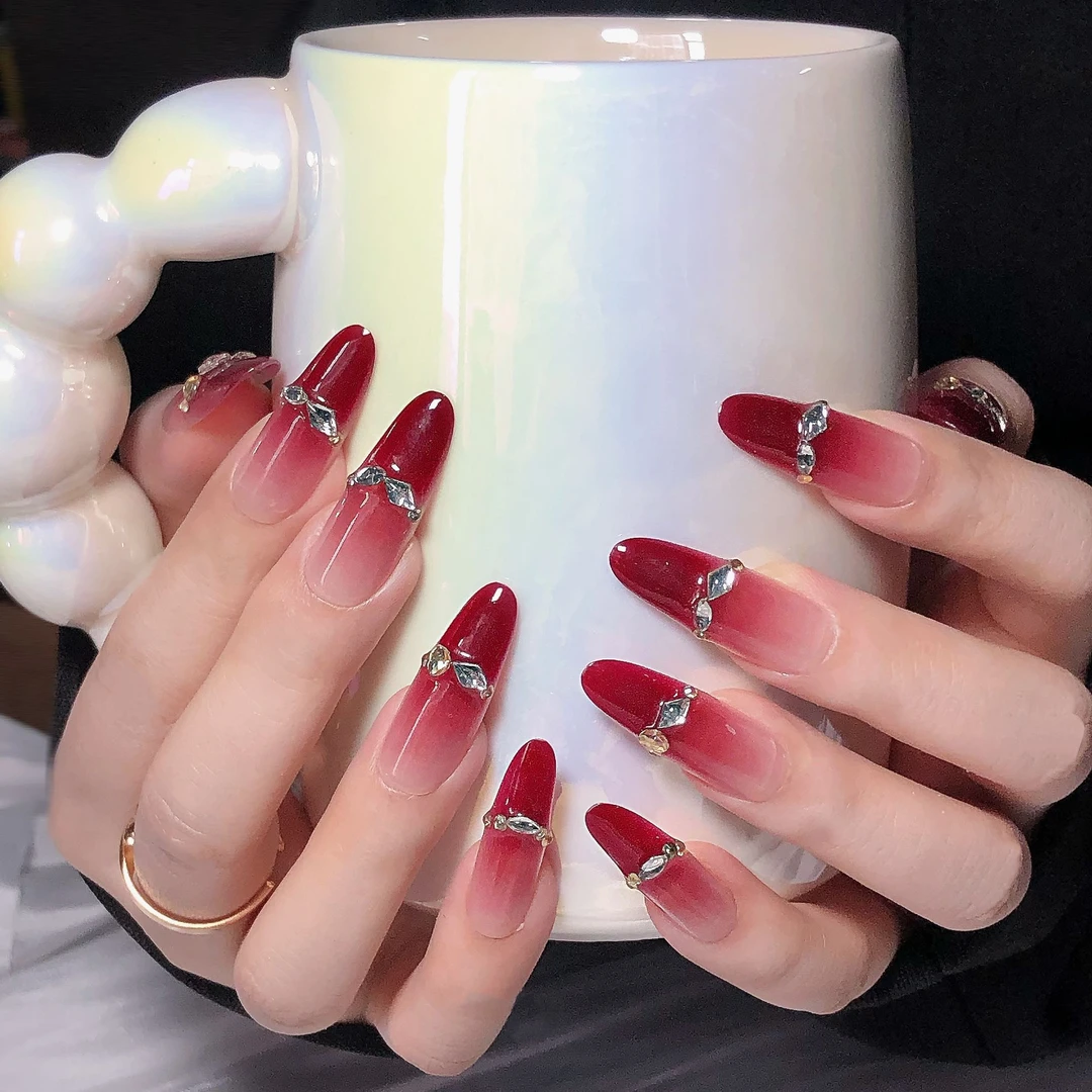 【红豆】手工穿戴甲爆款红色系高级感渐变美甲满钻中长款新款穿戴甲