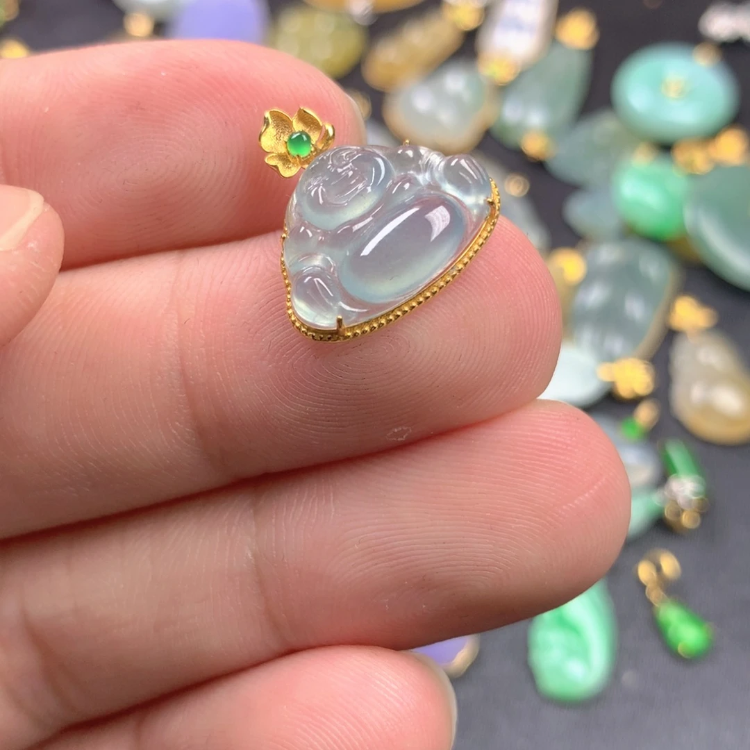 【闪购商品】颈饰18K金镶嵌翡翠翡翠