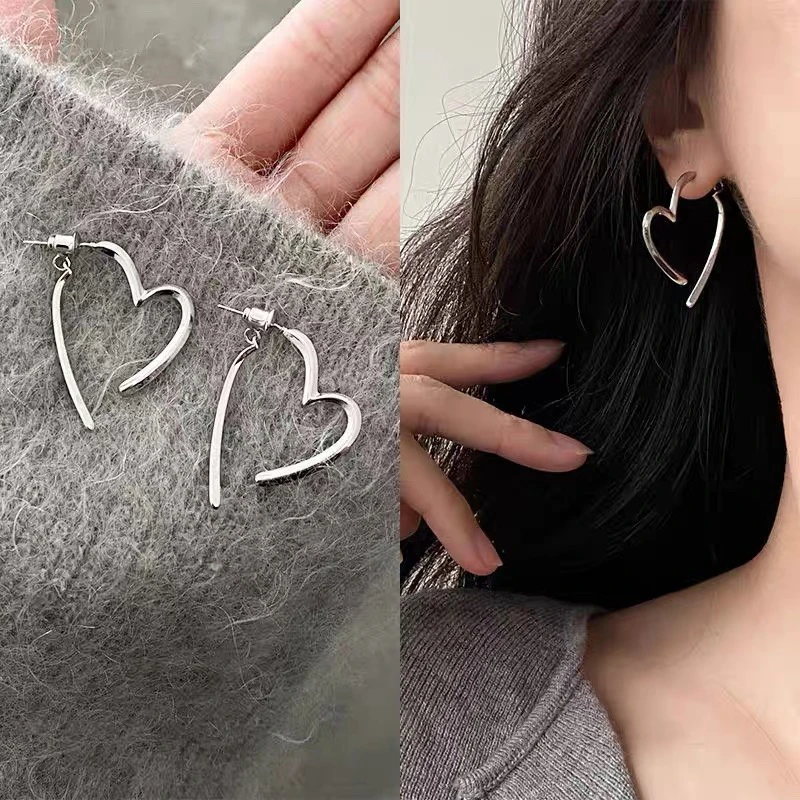 铜合金耳饰 1208金属爱心交叉耳钉女气质百搭小众设计感时尚耳饰