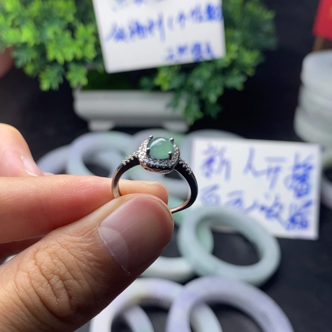 翡翠戒指未镶嵌嘟**