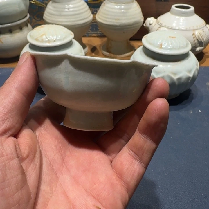 糊***生其他漂亮的小瓷瓶子