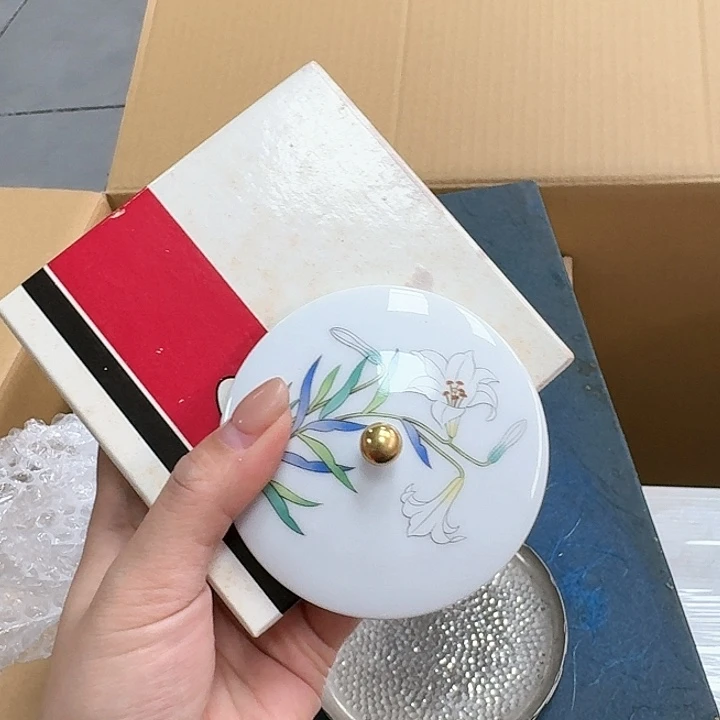 藥**將瓷器。 瓷器。