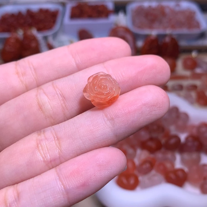 南红玛瑙未镶嵌珠宝半成品花花