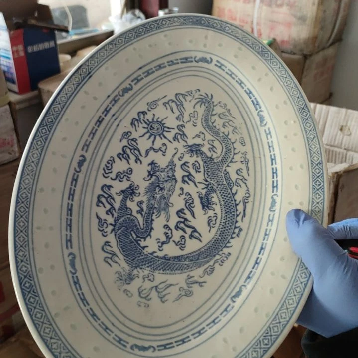 摆件盘子碗茶壶啥都有