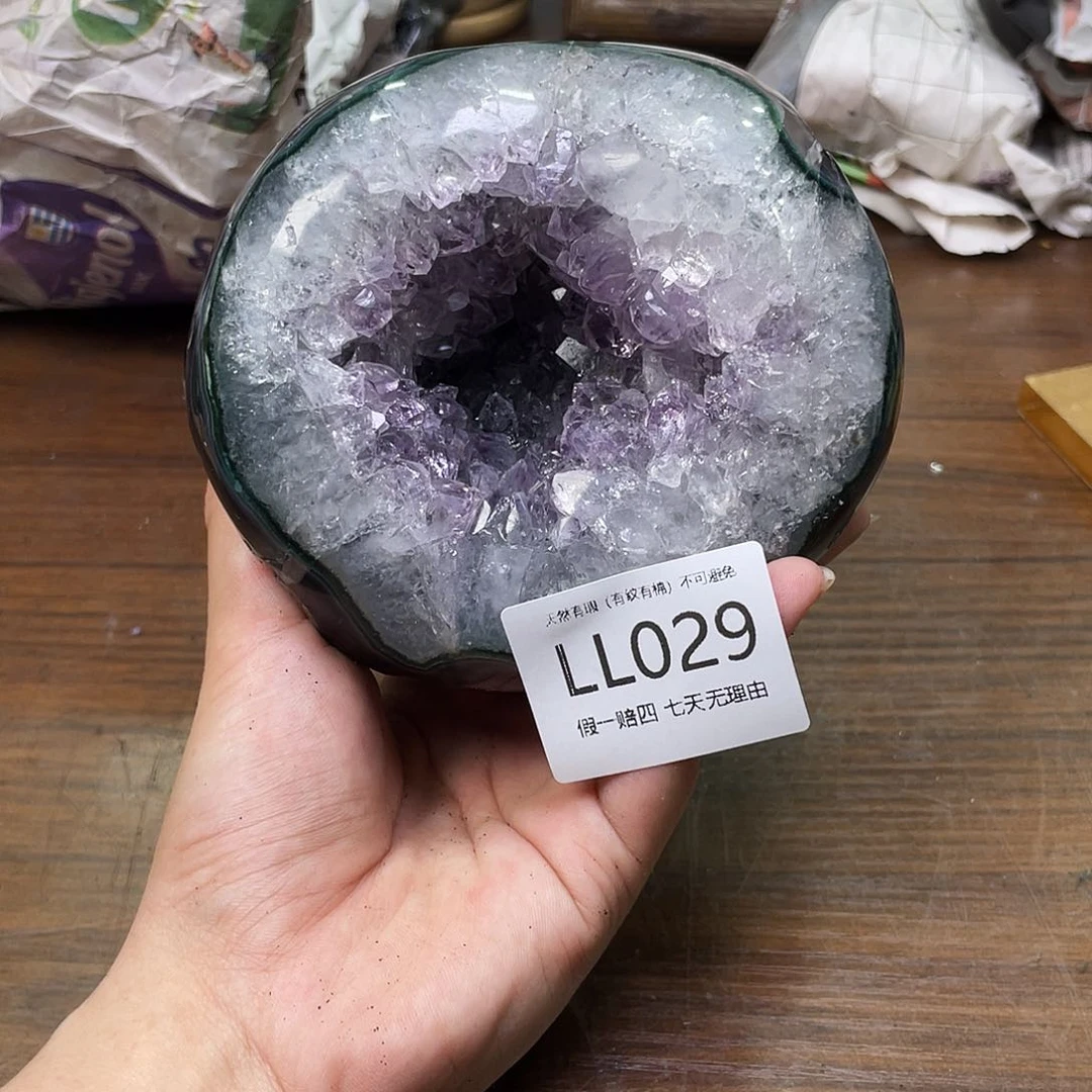 未镶嵌水晶大型摆件（非配饰）