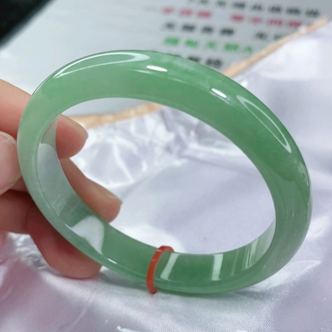 翡翠手镯未镶嵌54.8圈口