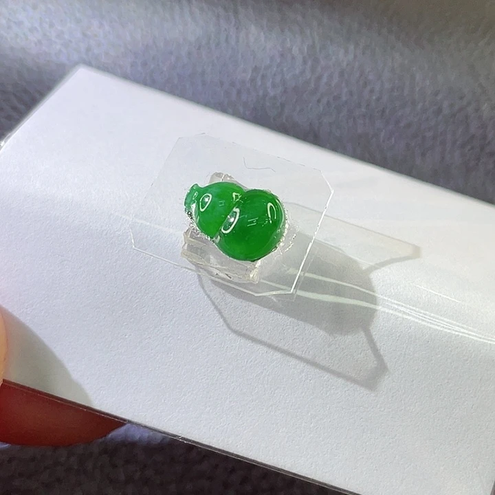 定制翡翠未镶嵌翡翠