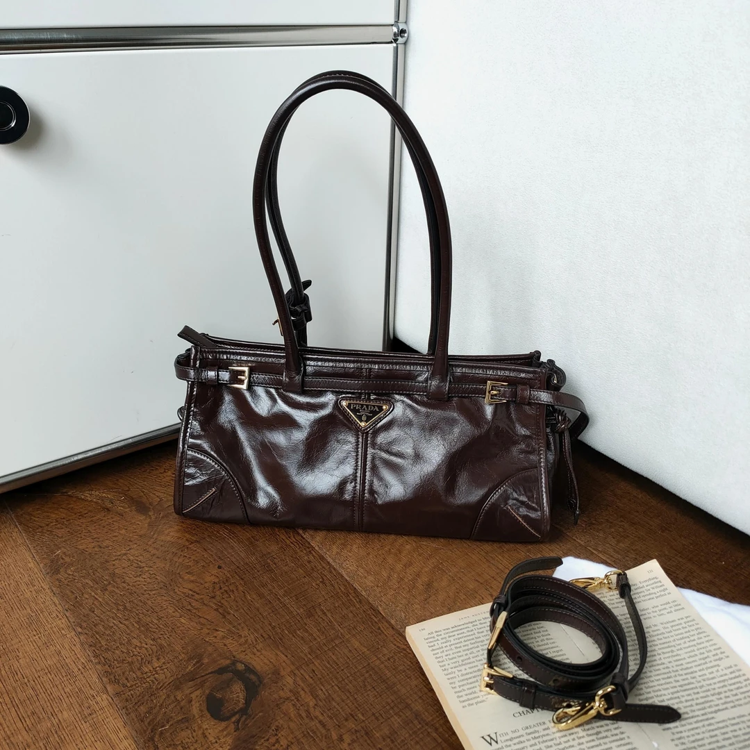 95新 Prada/普拉达 深摩卡棕油蜡皮soft lux中号手提单肩包49558