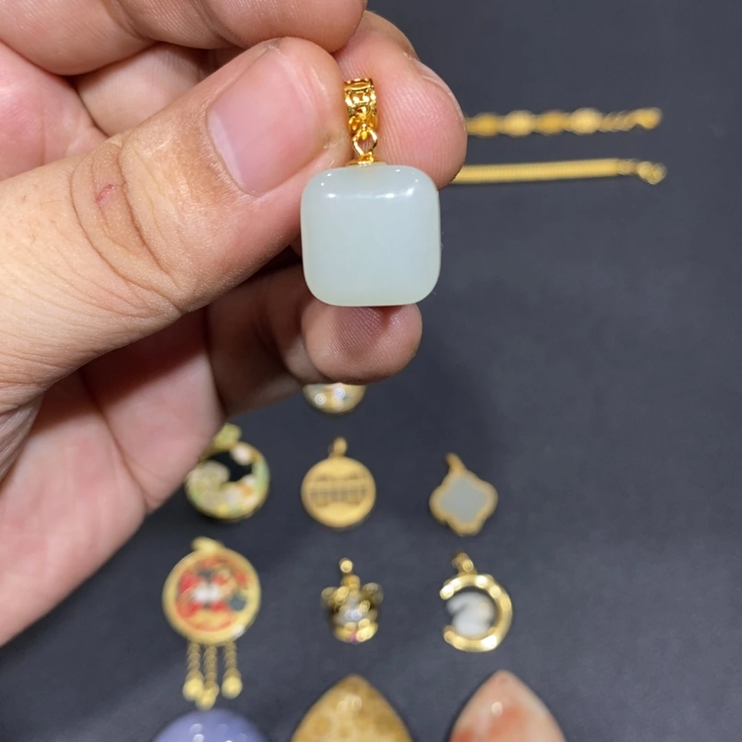 和田玉银S925镀金镶嵌颈饰