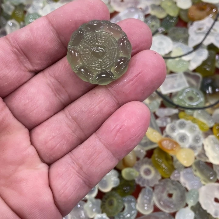 蛇纹石玉合金颈饰