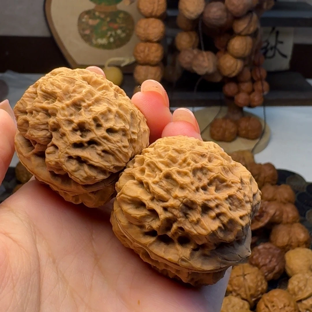 把件文玩核桃樱花41.9