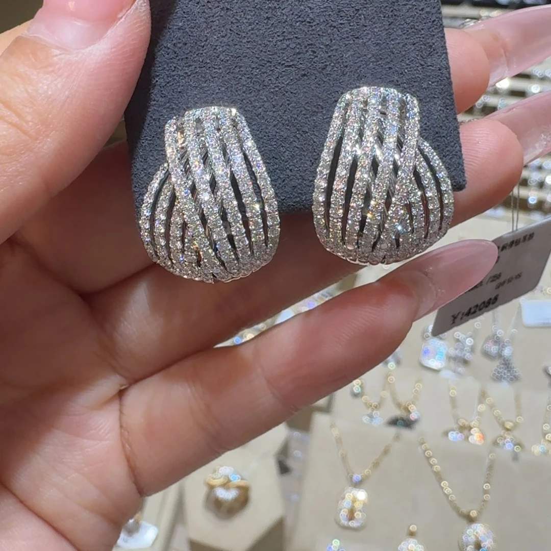 耳饰18K金镶嵌钻石