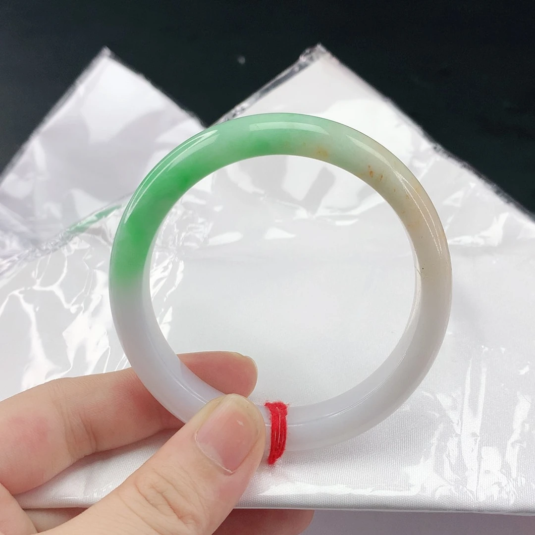 翡翠手镯未镶嵌翡翠003