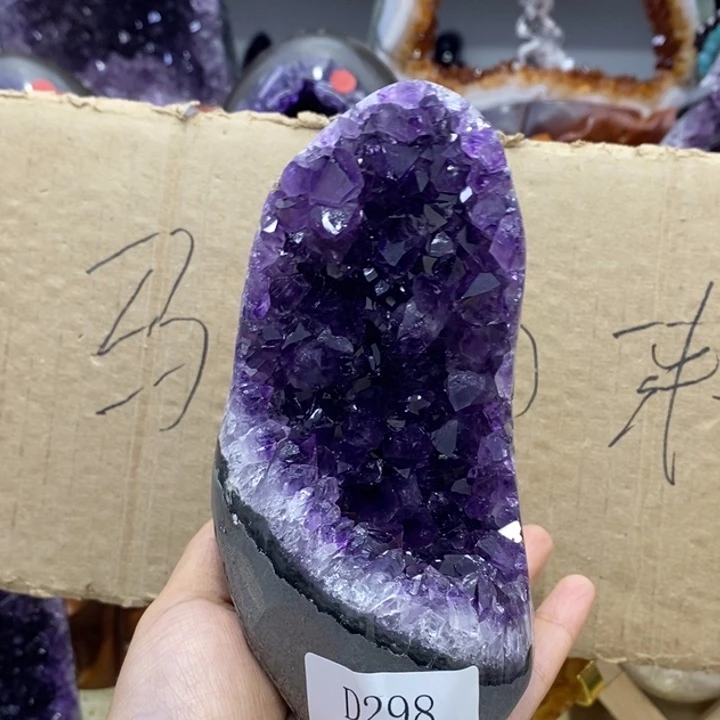 紫晶大型摆件（非配饰）未镶嵌