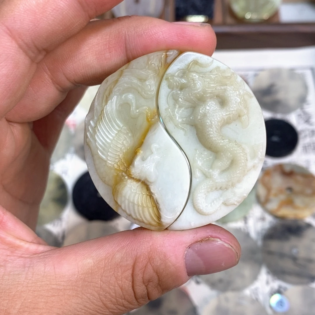 岫玉未镶嵌颈饰岫玉吊坠