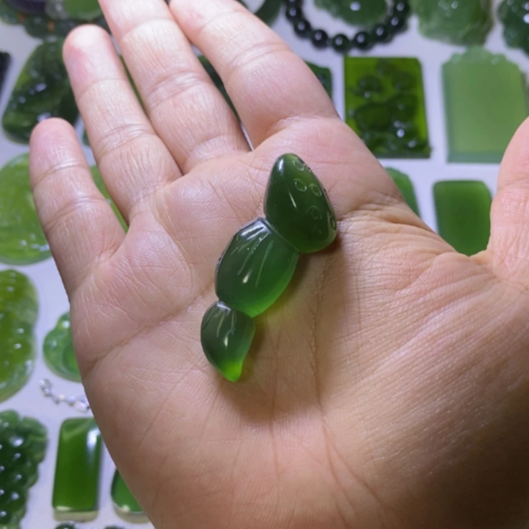 【闪购商品】未镶嵌蛇纹石玉颈饰