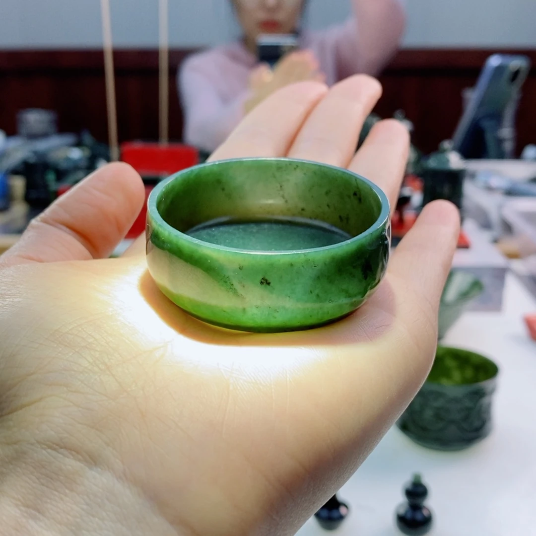 未镶嵌和田玉摆件