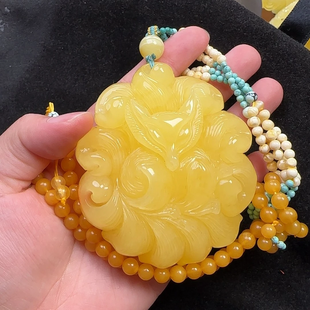 蜜蜡未镶嵌珠宝奇石