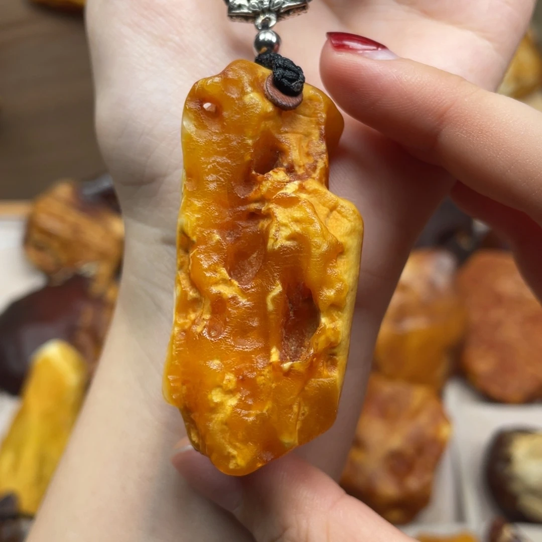 琥珀未镶嵌珠宝奇石