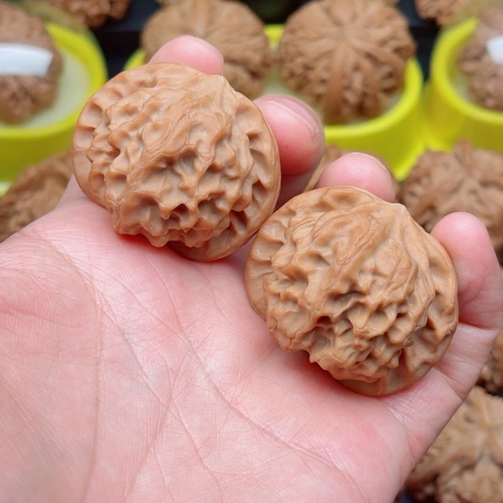 把件文玩核桃龙鳞纹狮子头41×39×33