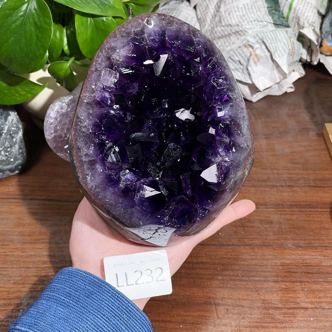 未镶嵌水晶大型摆件（非配饰）