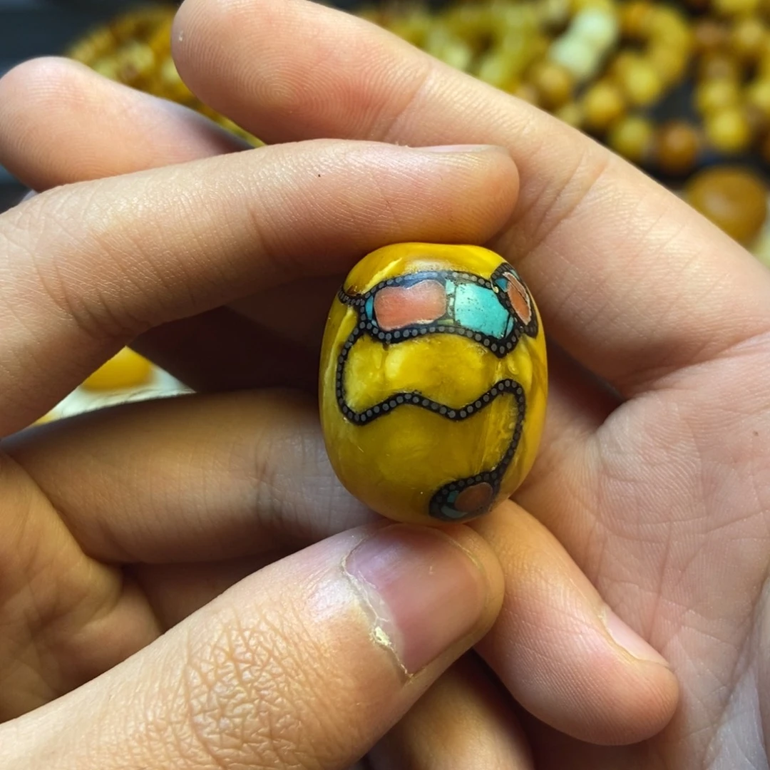 琥珀未镶嵌珠宝奇石