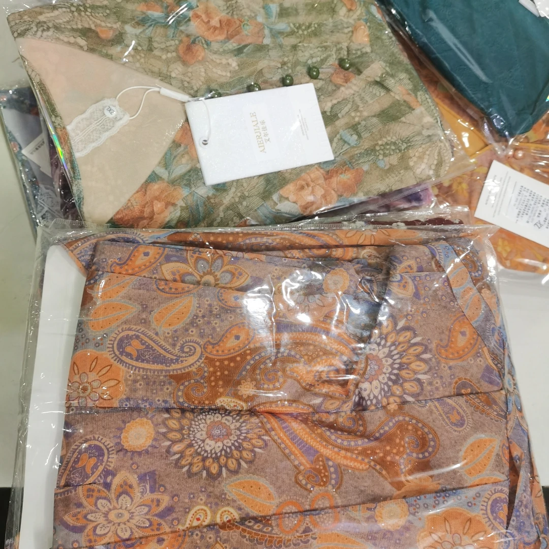 组合（200-300）2025年新款女装时尚连衣裙