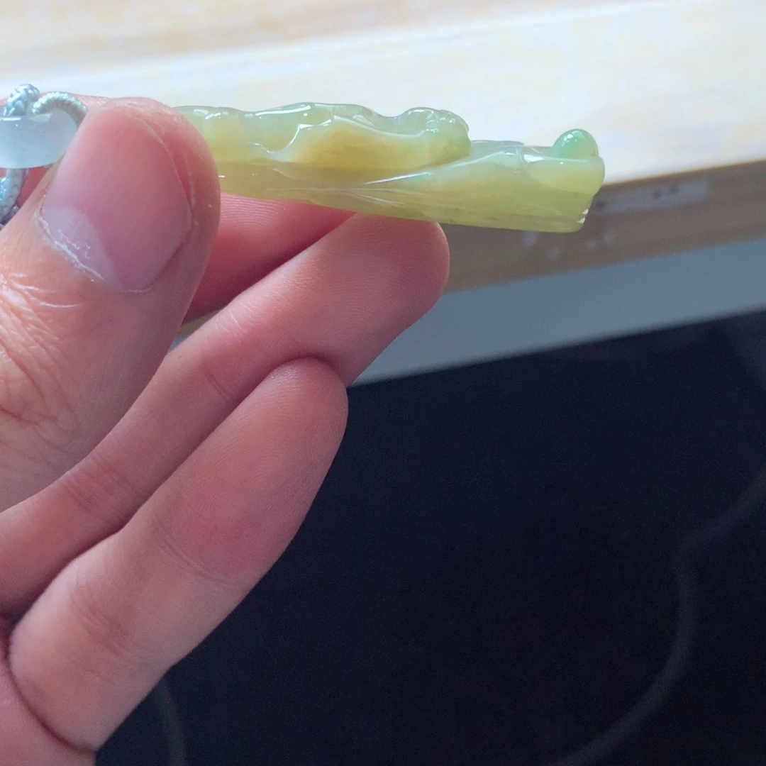 翡翠颈饰未镶嵌吊坠