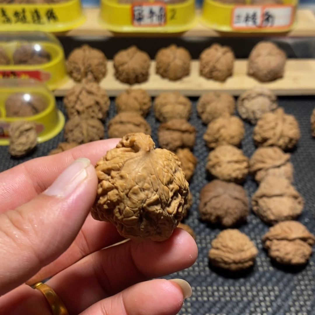 动***车文玩核桃吊坠异形