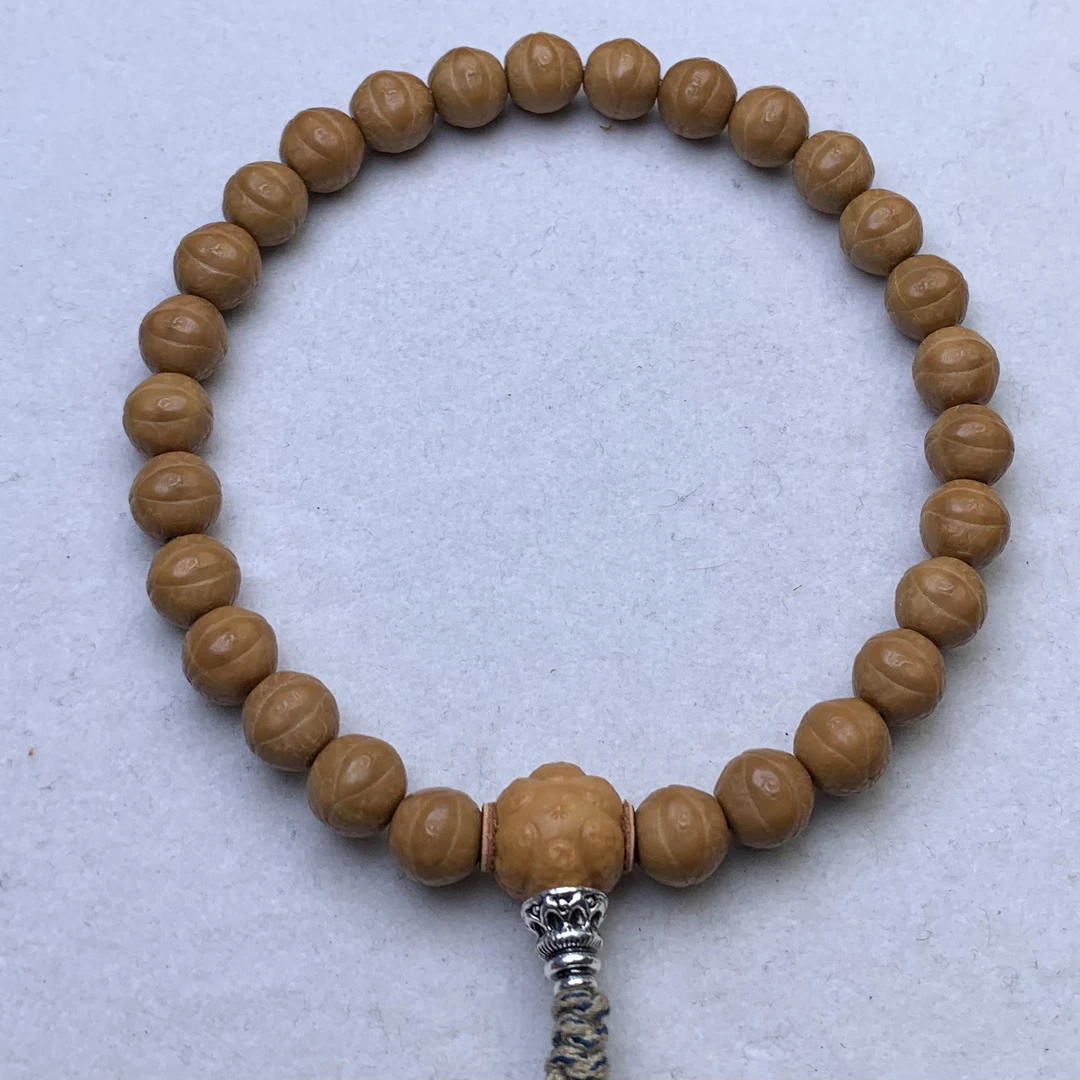 猴头核桃精工雕刻卡姿兰凤眼小手持款 尺寸8+mm左右 全品无暇