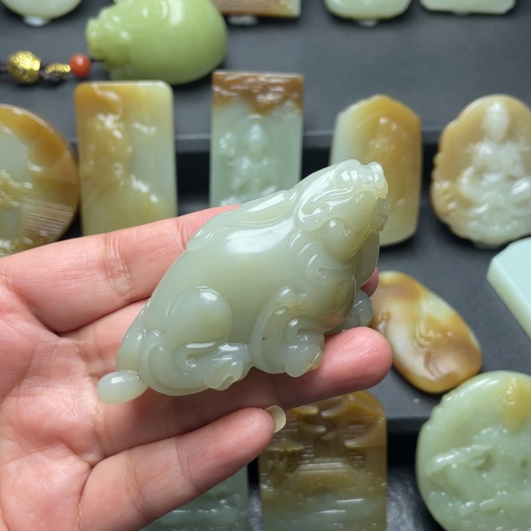 和田玉（糖玉）未镶嵌颈饰