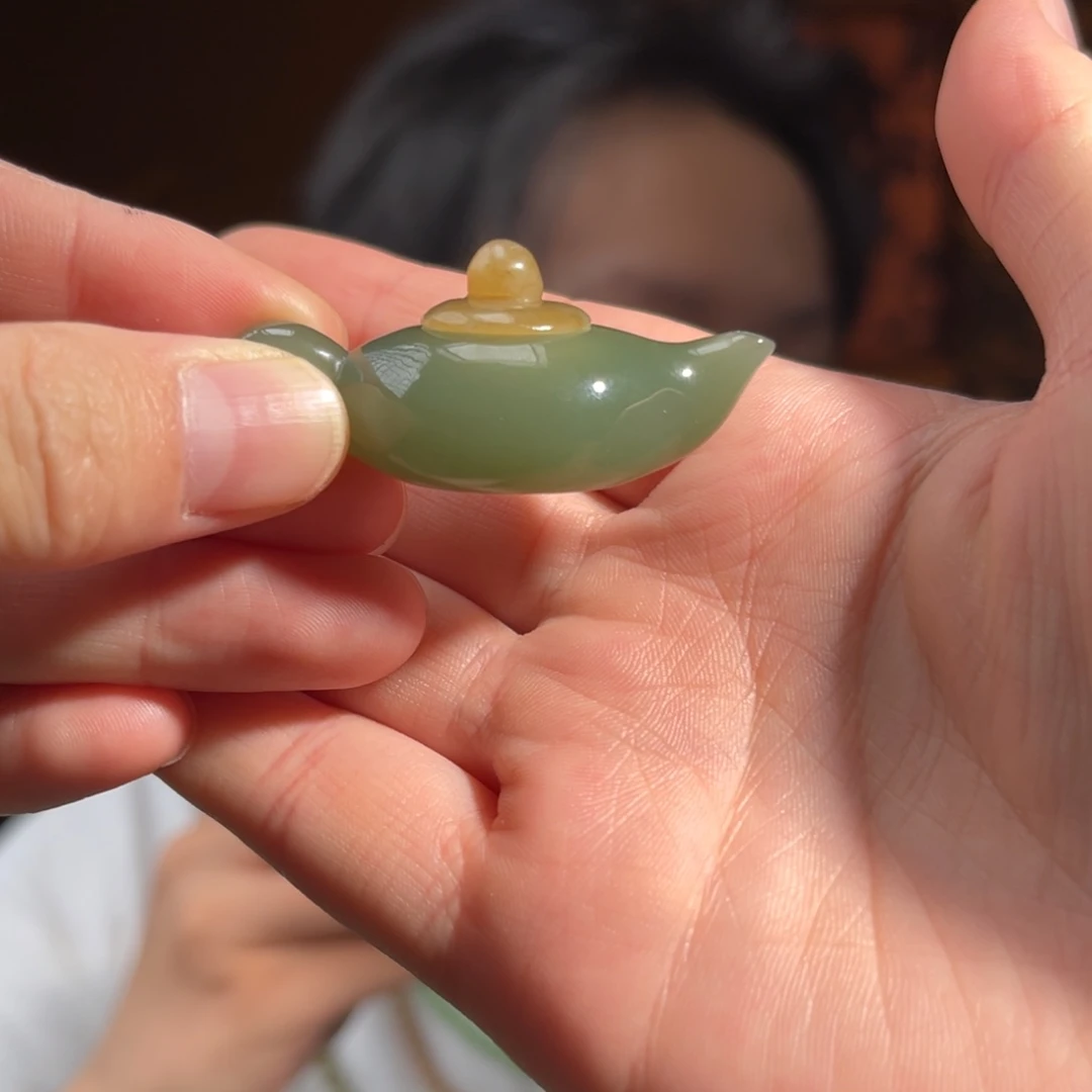 和田玉未镶嵌吊坠(不含链)把把壶/260