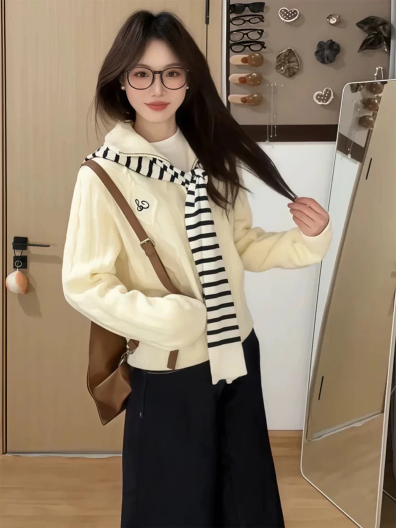 炸街高级感毛衣女秋季新款小个子慵懒风百搭显瘦披肩针织开衫外套